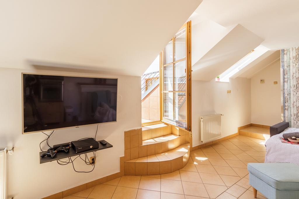 Old Town Charles Apartments Ceske Budejovice Exterior photo